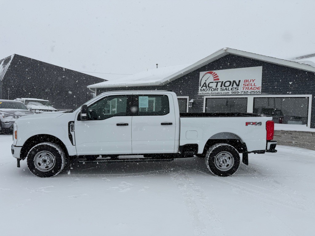 2024 Ford F-250 Image 2