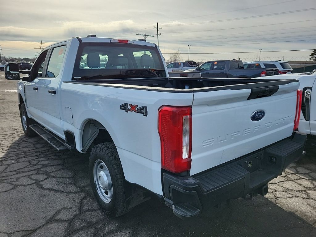 2024 Ford F-350 Image 2