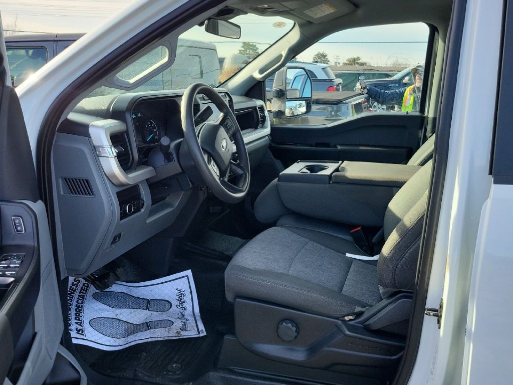 2024 Ford F-350 Image 4