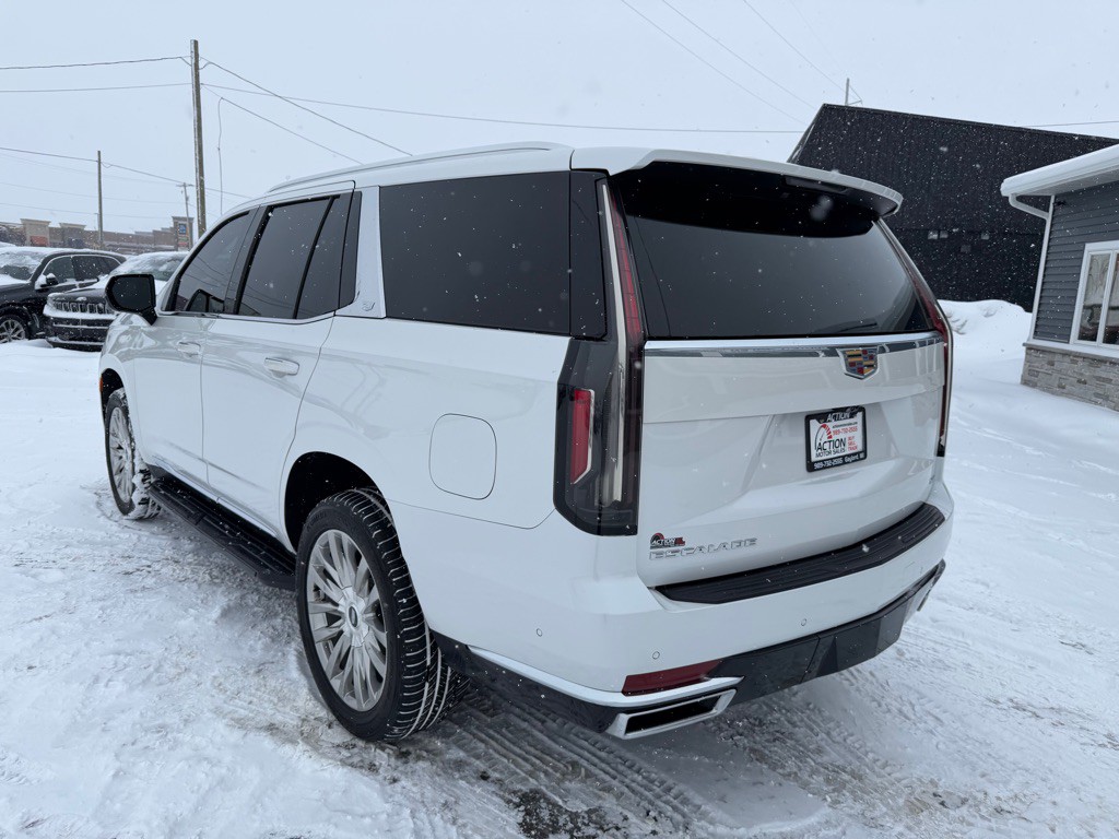 2021 Cadillac Escalade Image 3