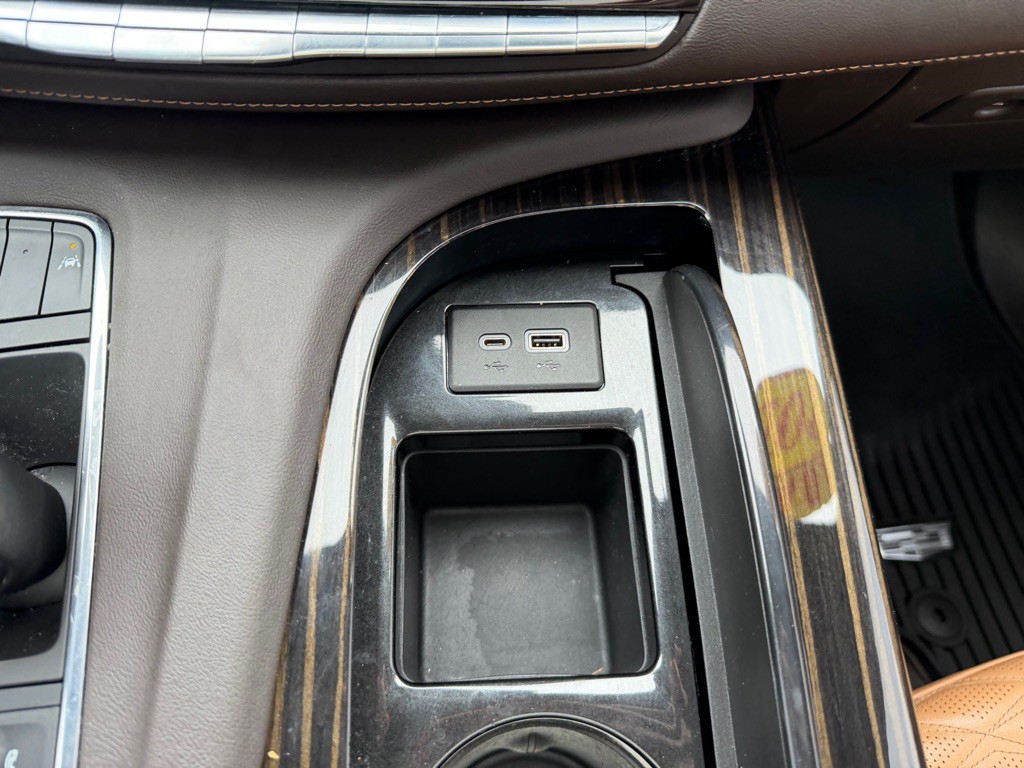 2021 Cadillac Escalade Image 32