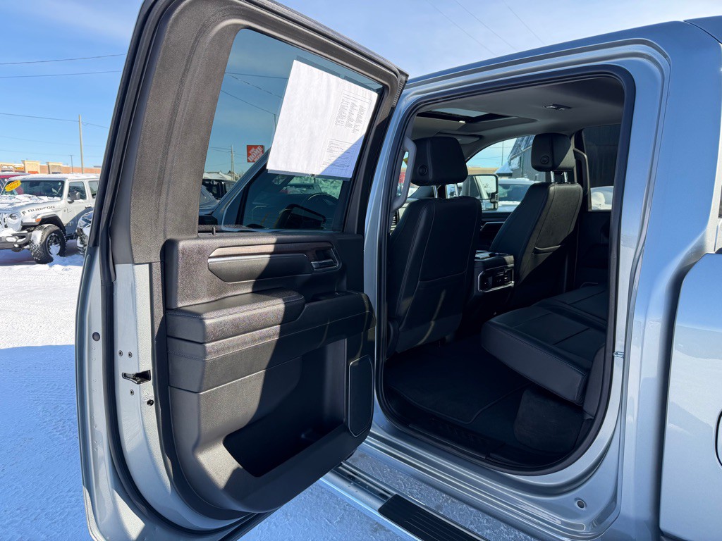 2024 GMC Sierra Image 40