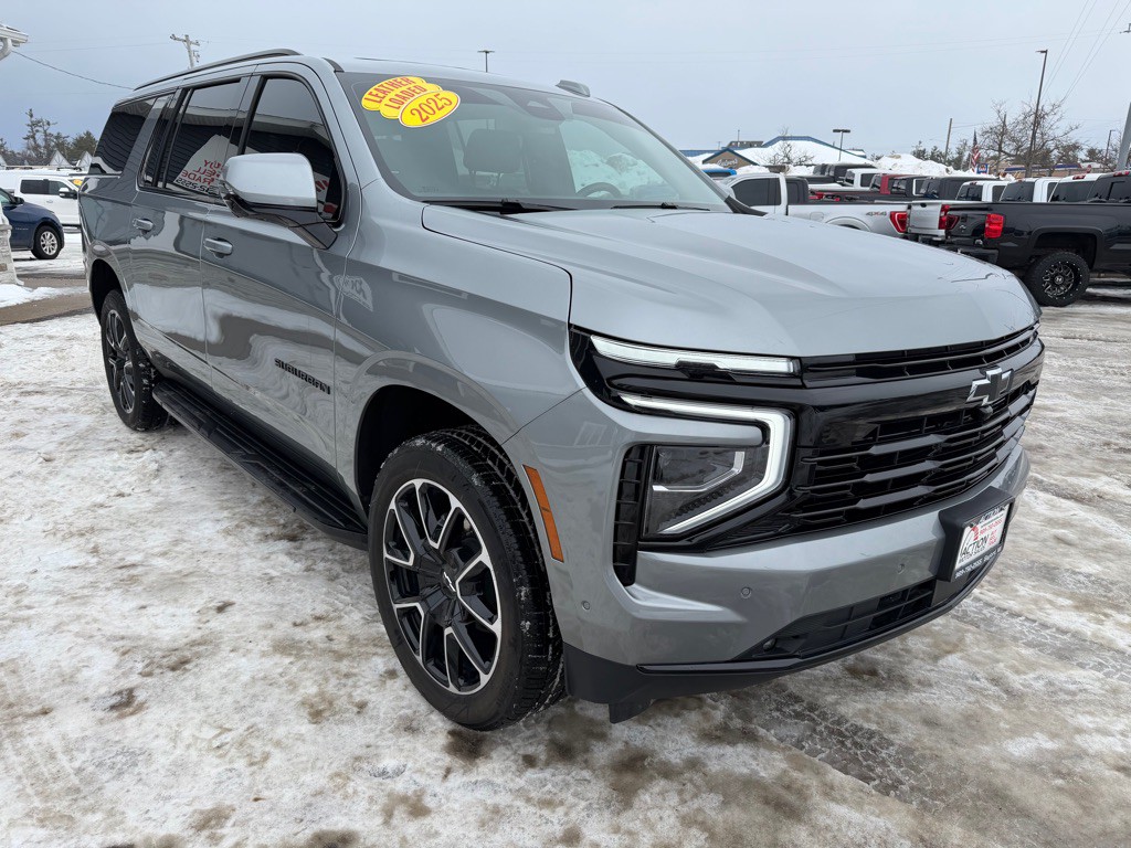 2025 Chevrolet Suburban Image 7