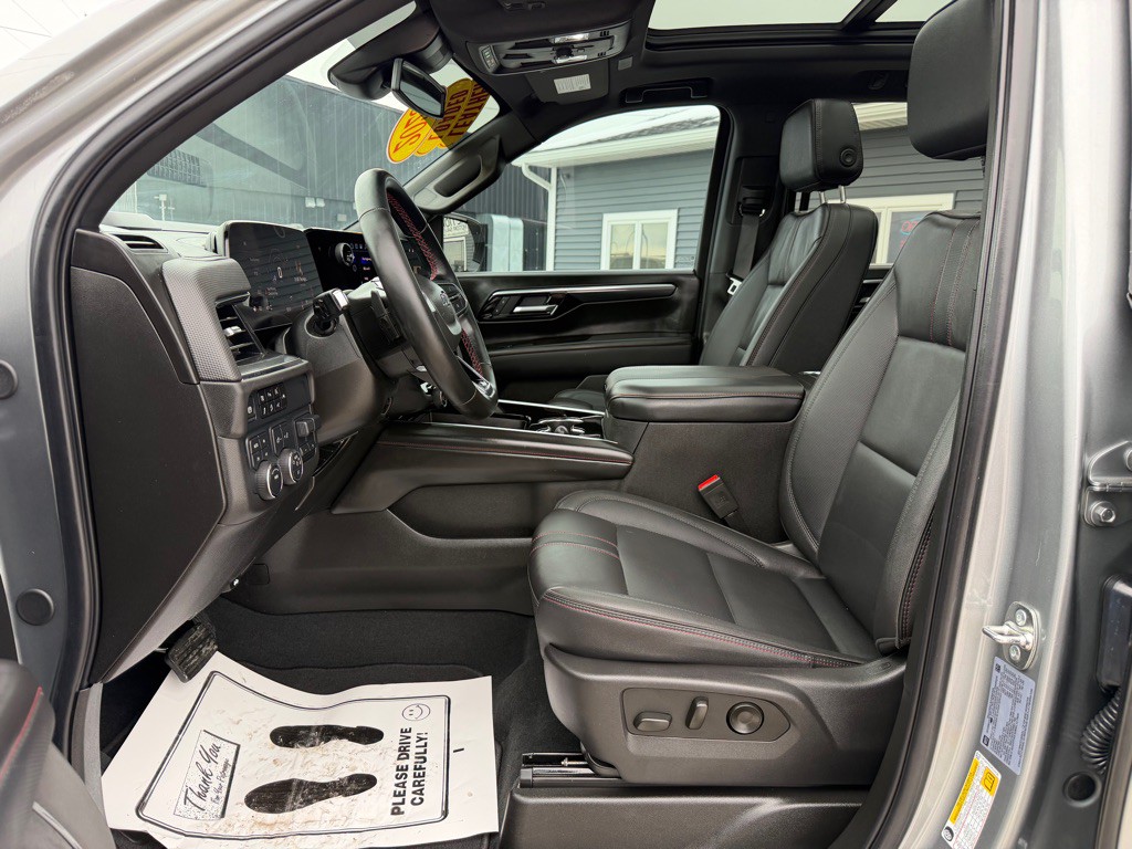 2025 Chevrolet Suburban Image 13