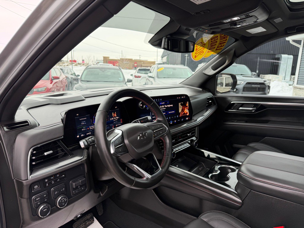 2025 Chevrolet Suburban Image 17