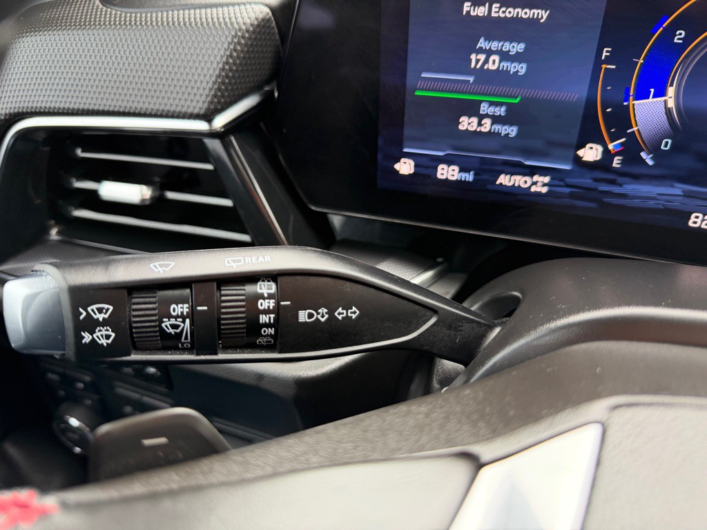 2025 Chevrolet Suburban Image 23