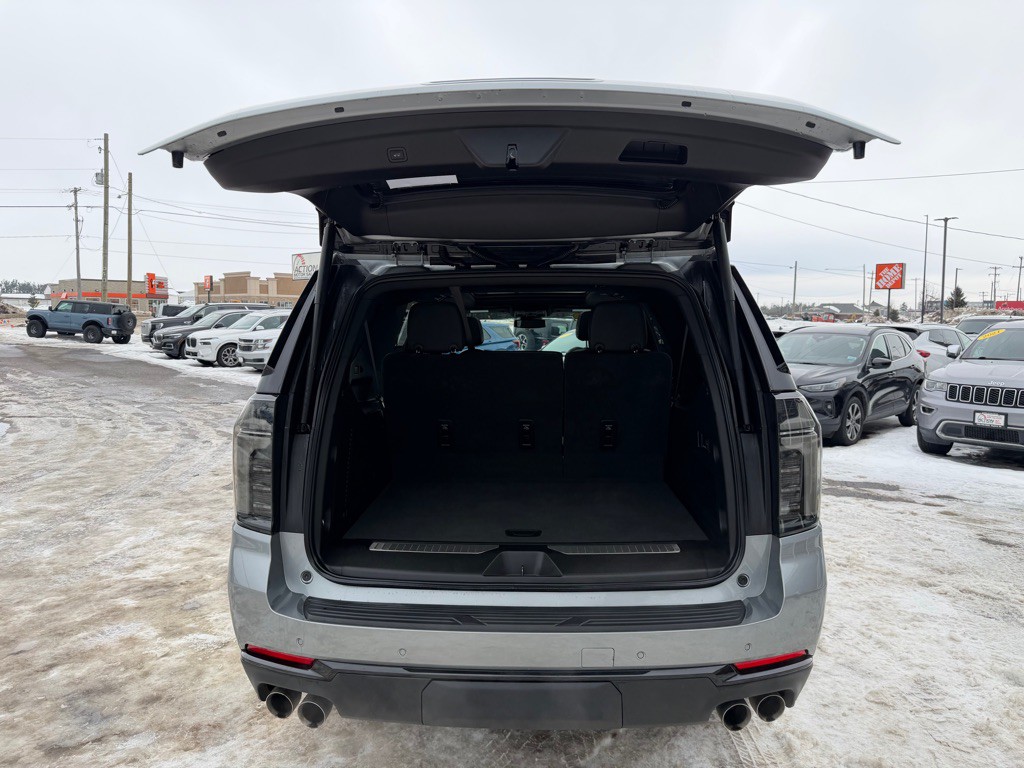 2025 Chevrolet Suburban Image 40