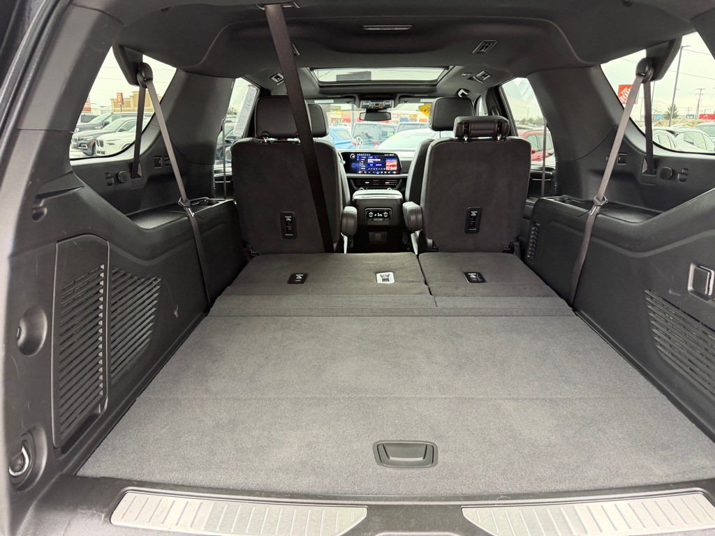 2025 Chevrolet Suburban Image 46