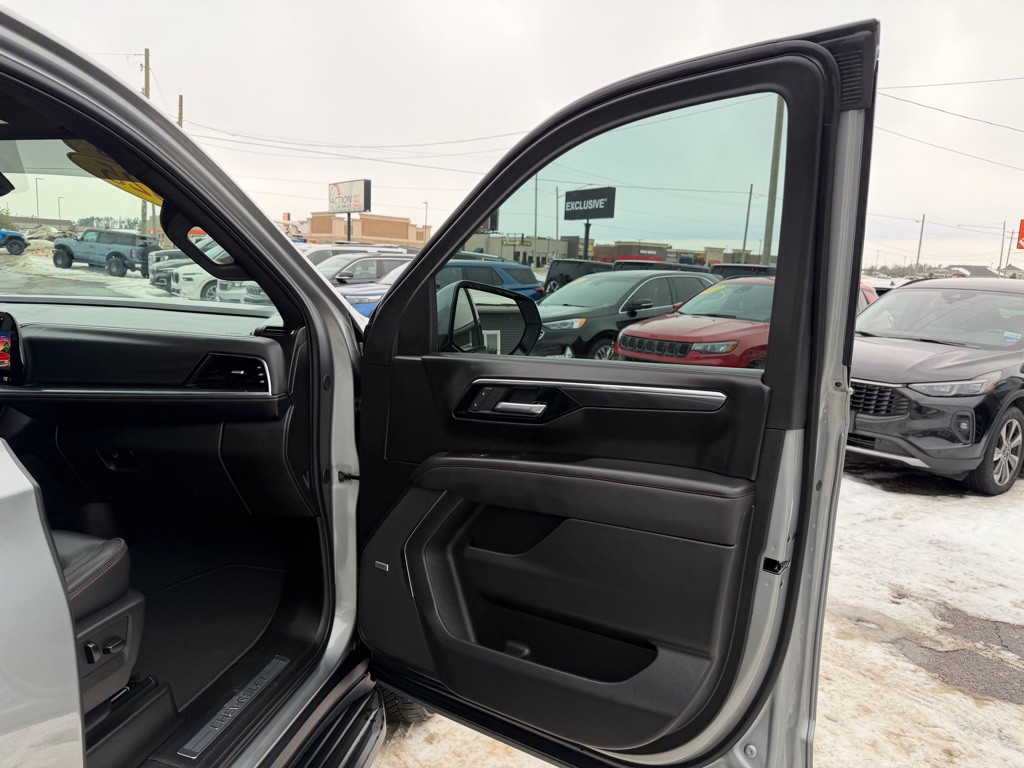 2025 Chevrolet Suburban Image 55