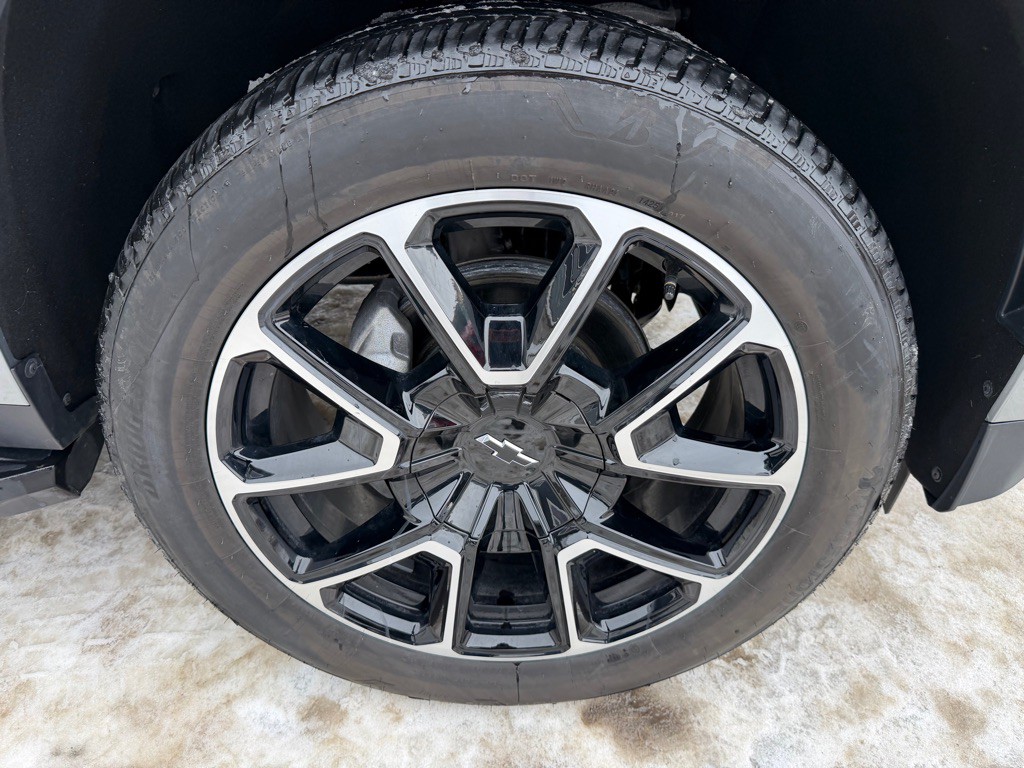 2025 Chevrolet Suburban Image 64