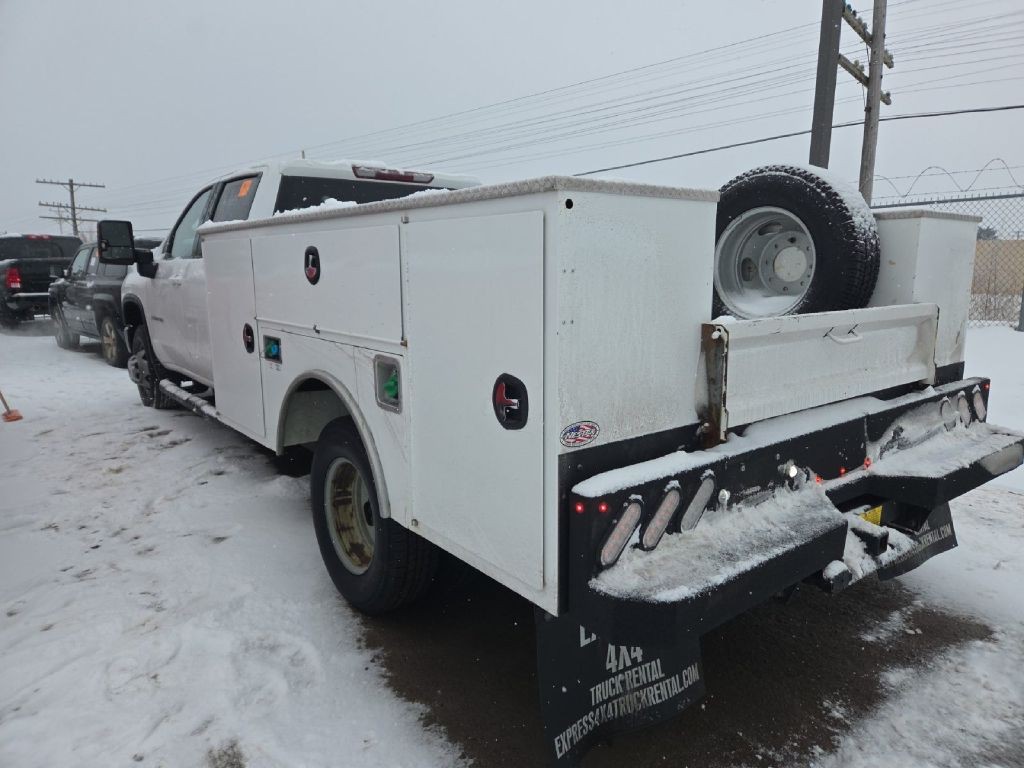 2024 Chevrolet Silverado 1500 Image 2