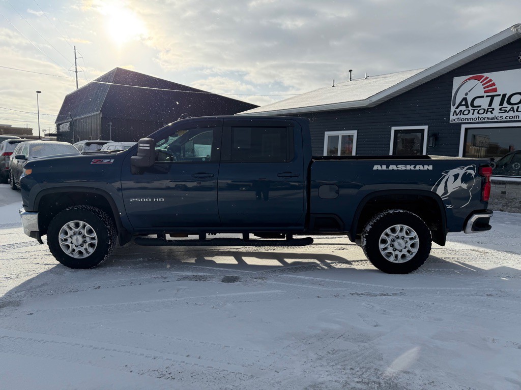 2020 Chevrolet Silverado 1500 Image 2