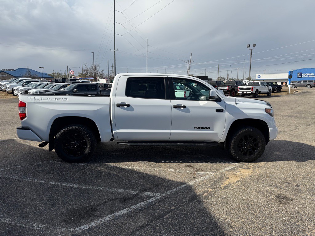 2017 Toyota Tundra Image 6