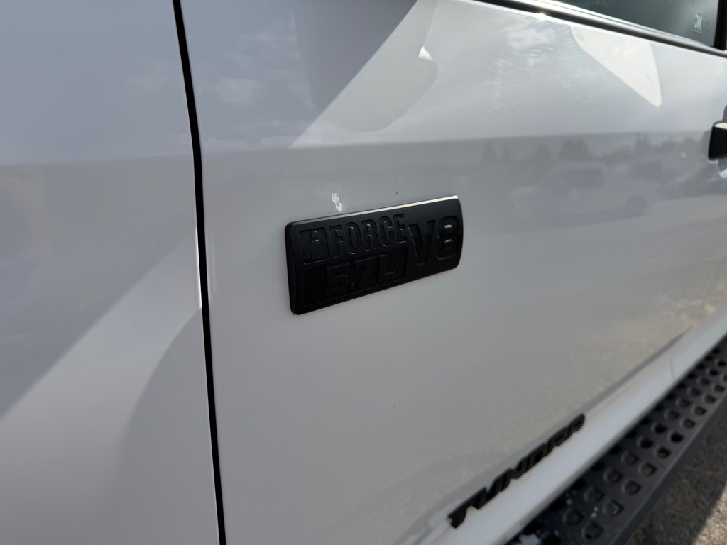 2017 Toyota Tundra Image 10