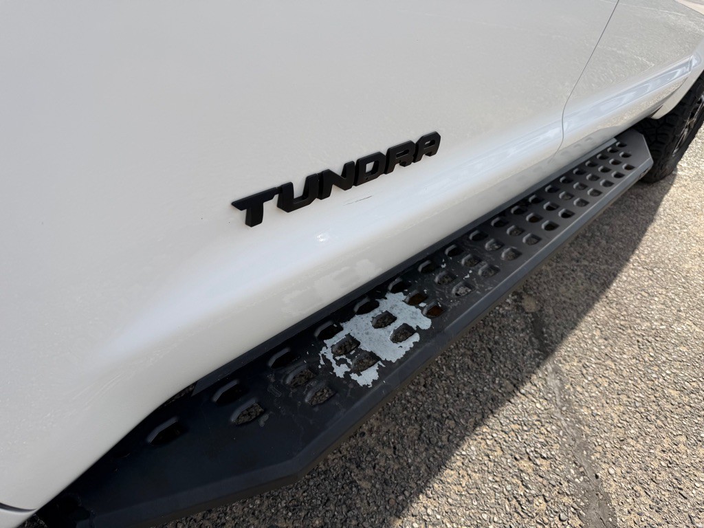 2017 Toyota Tundra Image 11