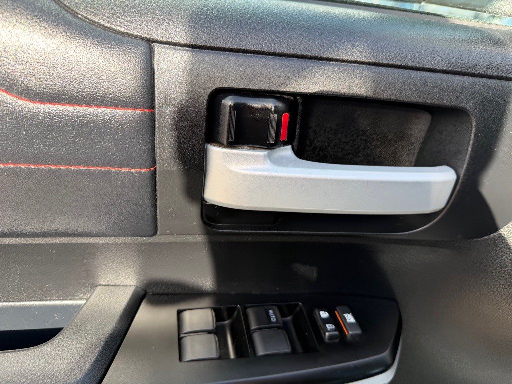 2017 Toyota Tundra Image 13