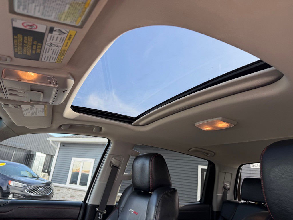 2017 Toyota Tundra Image 17