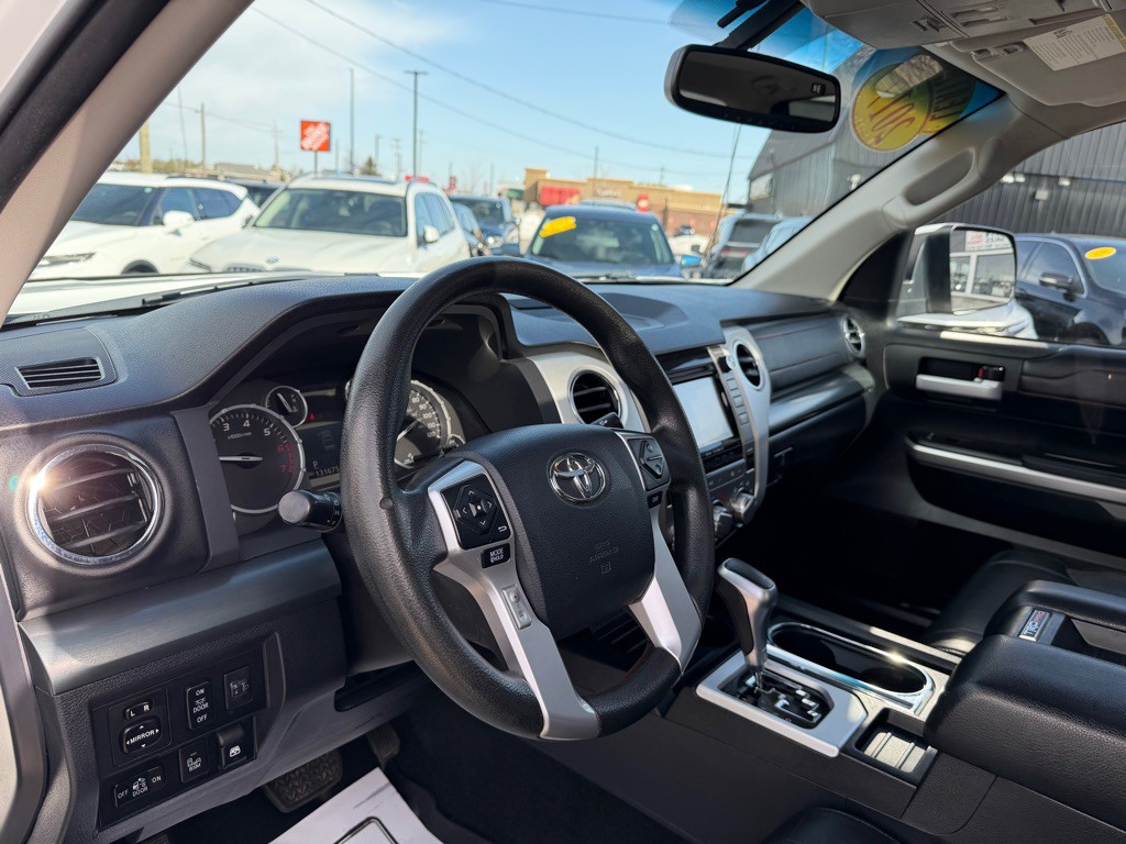 2017 Toyota Tundra Image 18