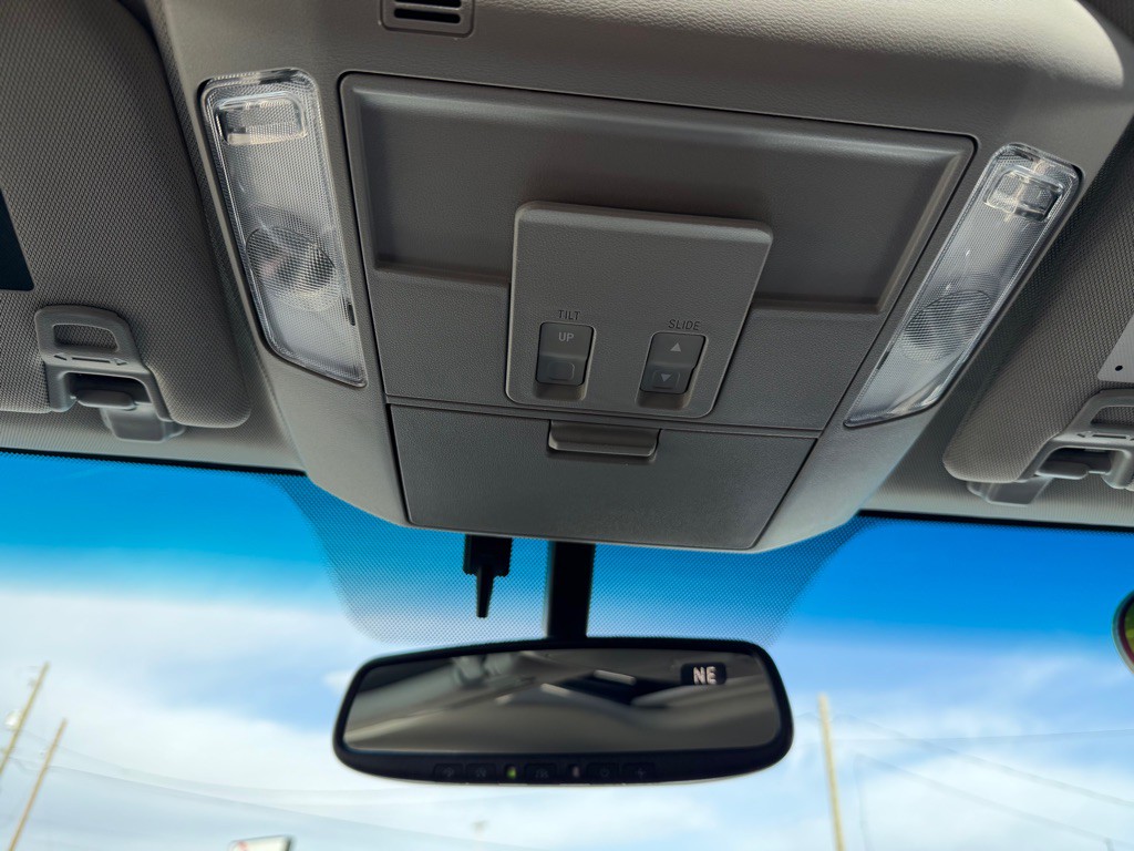 2017 Toyota Tundra Image 32