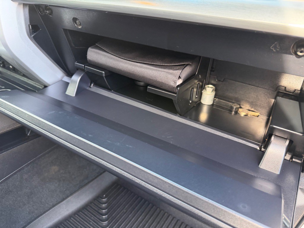 2017 Toyota Tundra Image 59