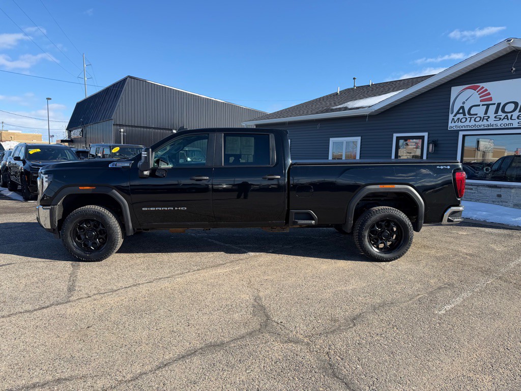 2024 GMC Sierra Image 2