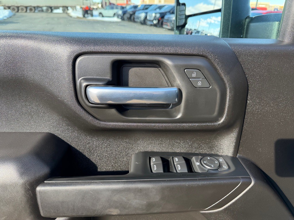 2024 GMC Sierra Image 13