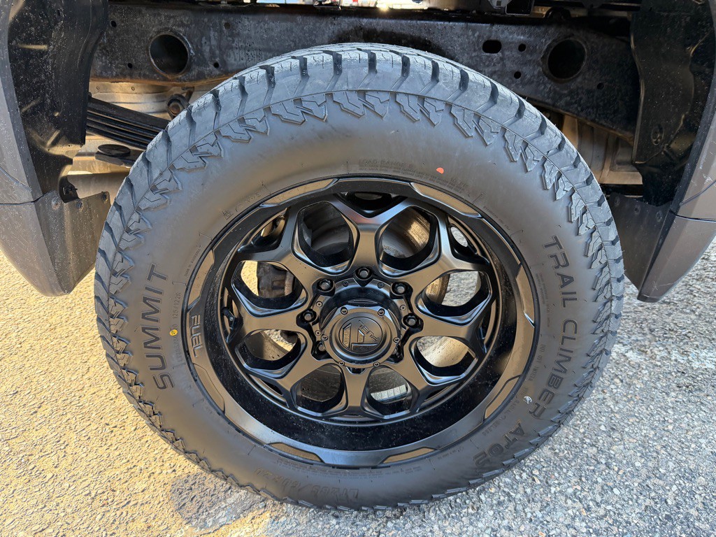 2024 GMC Sierra Image 47