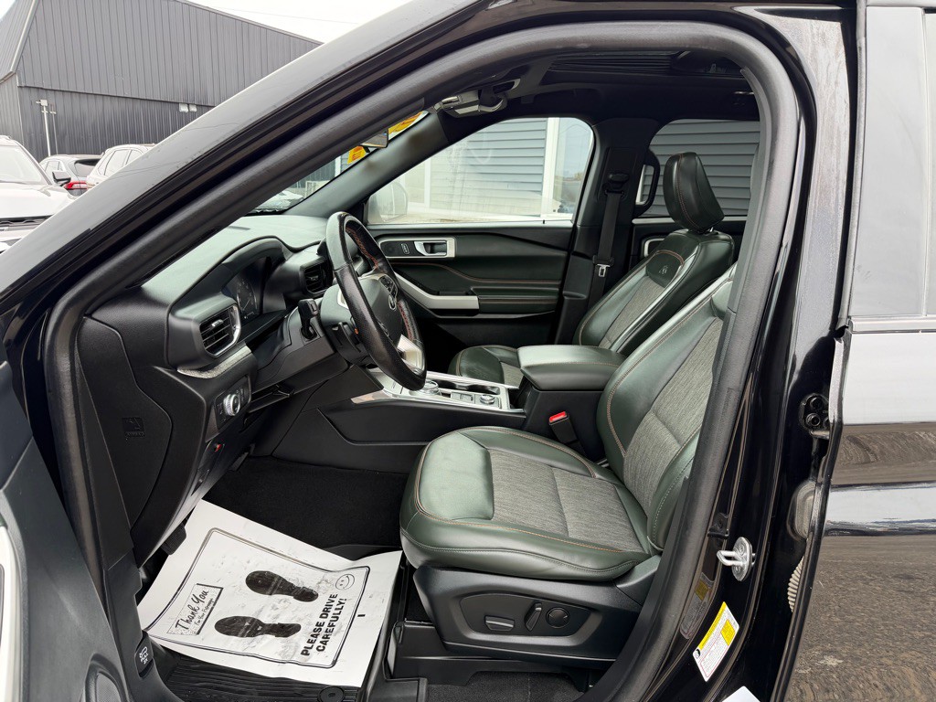 2022 Ford Explorer Image 13