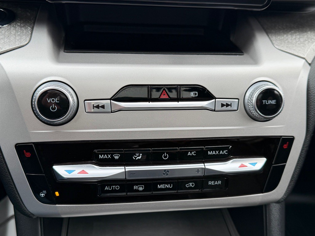 2022 Ford Explorer Image 25