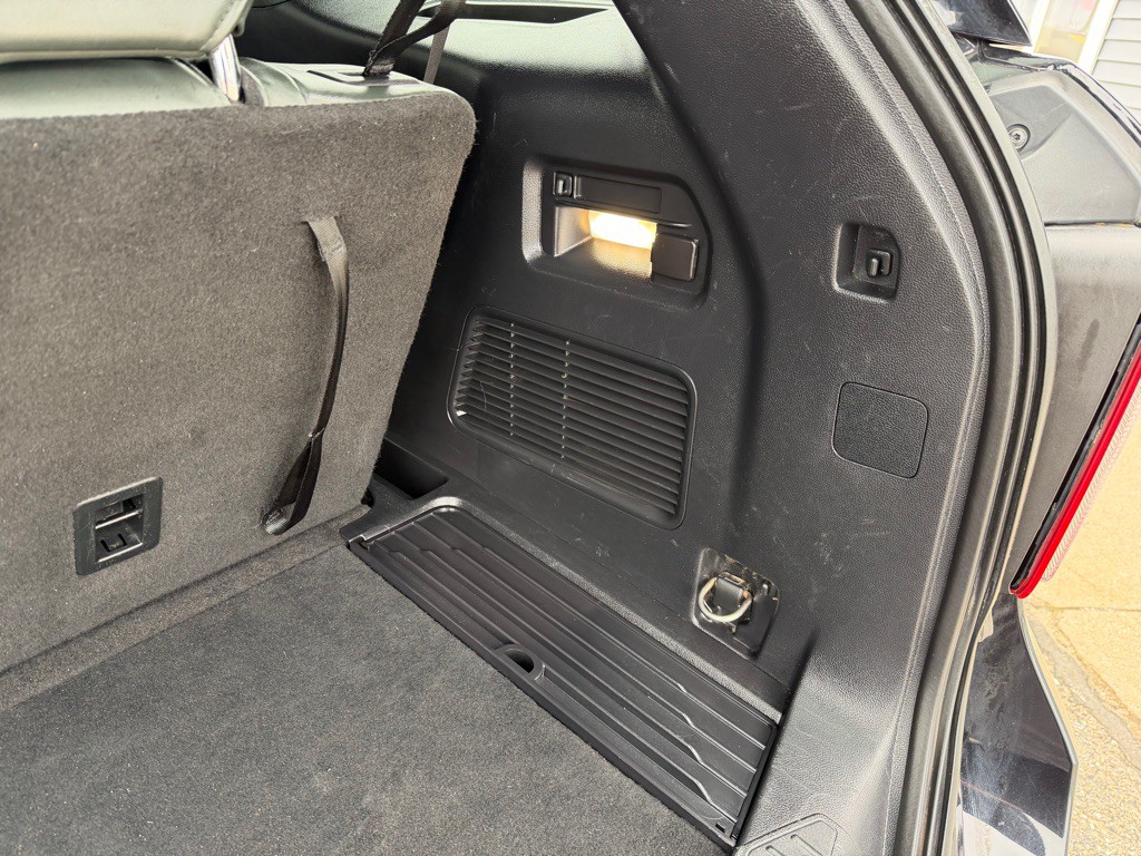 2022 Ford Explorer Image 45