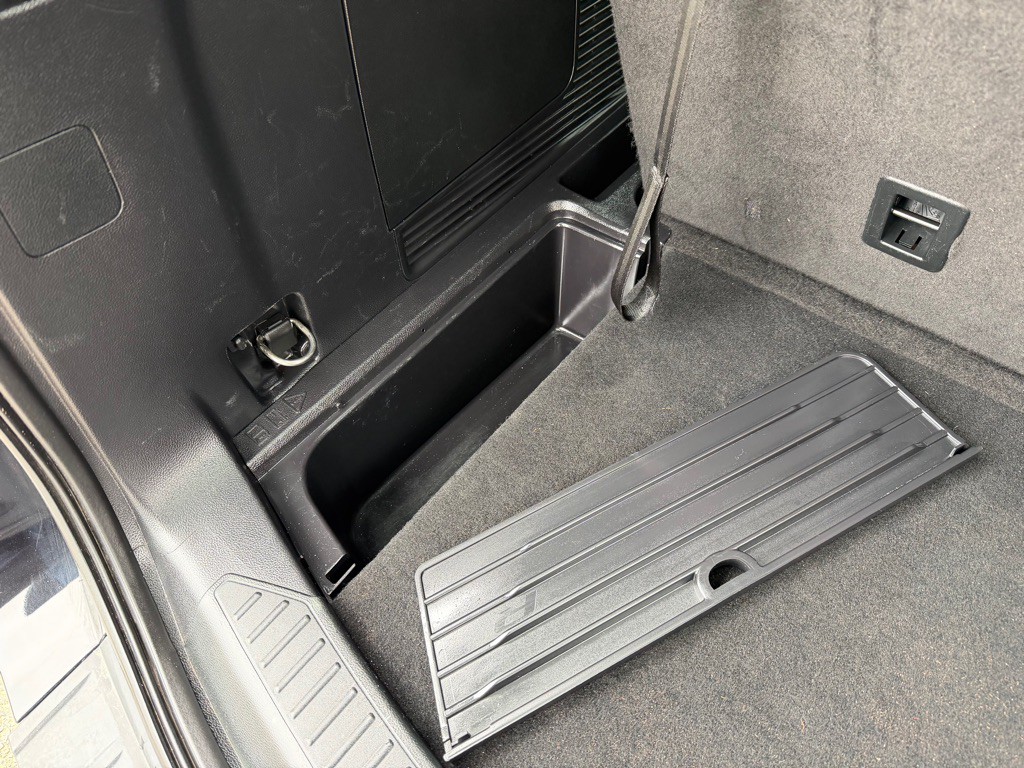 2022 Ford Explorer Image 46