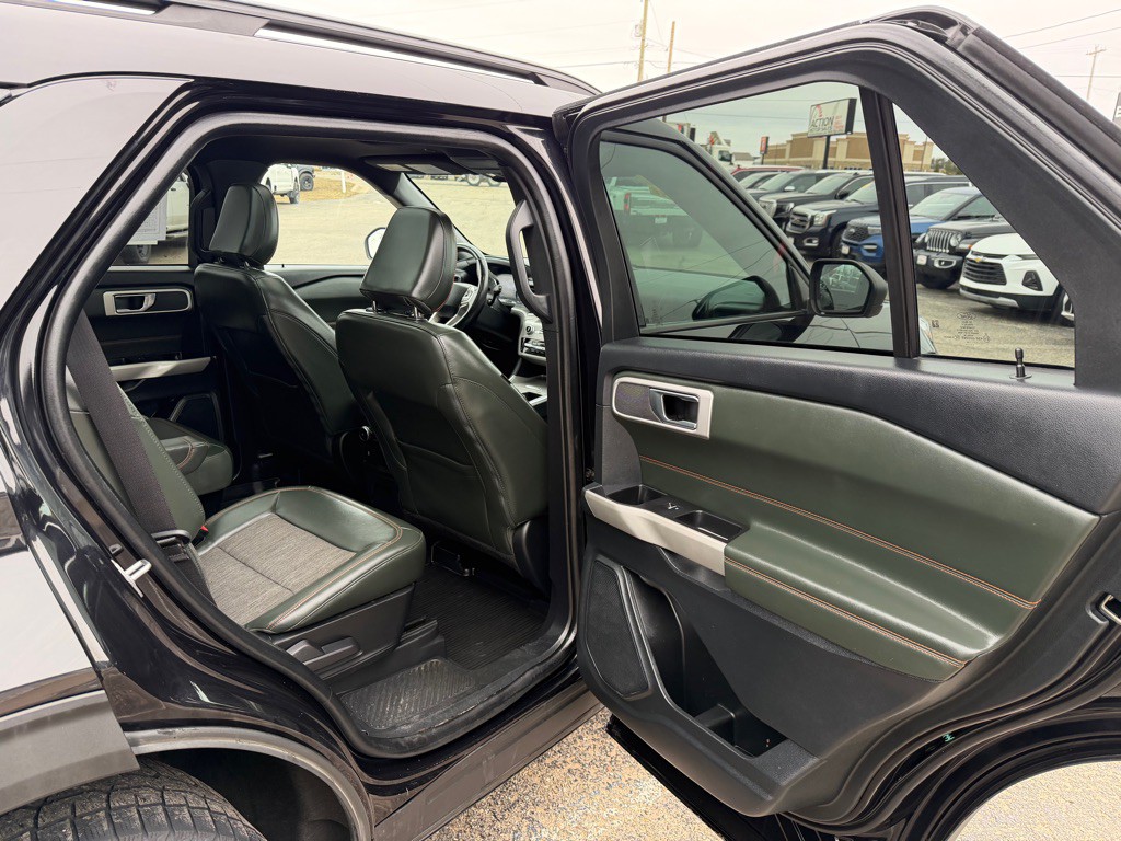 2022 Ford Explorer Image 55