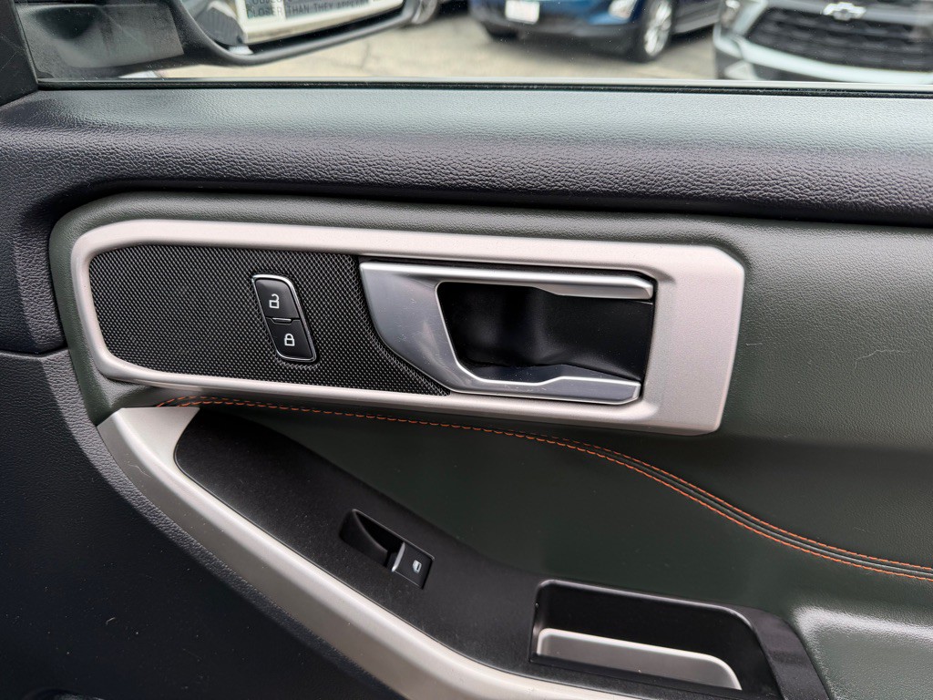 2022 Ford Explorer Image 61