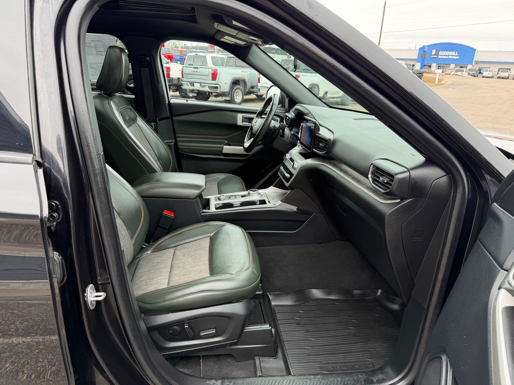 2022 Ford Explorer Image 63