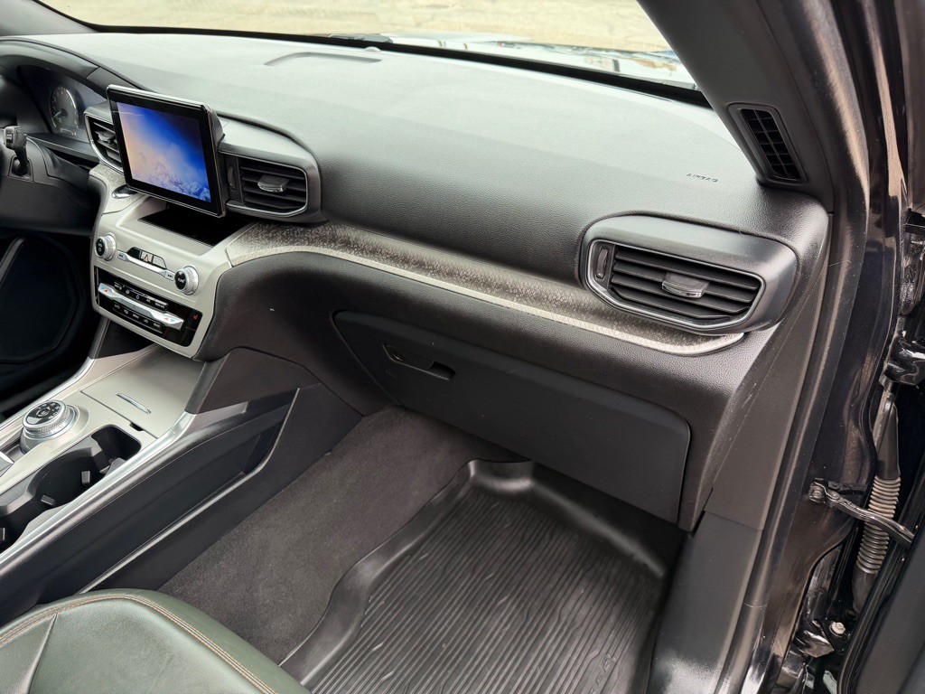 2022 Ford Explorer Image 65