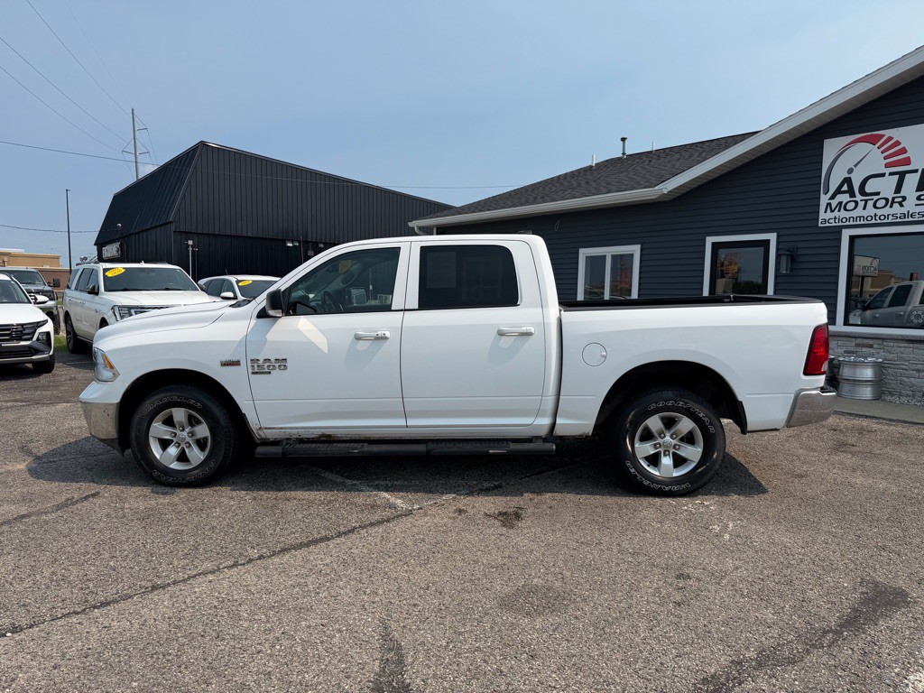 2022 RAM 1500 Image 2