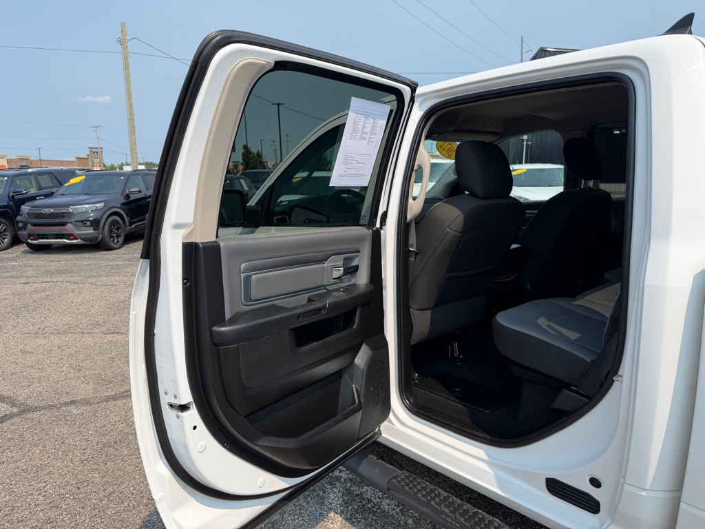 2022 RAM 1500 Image 34