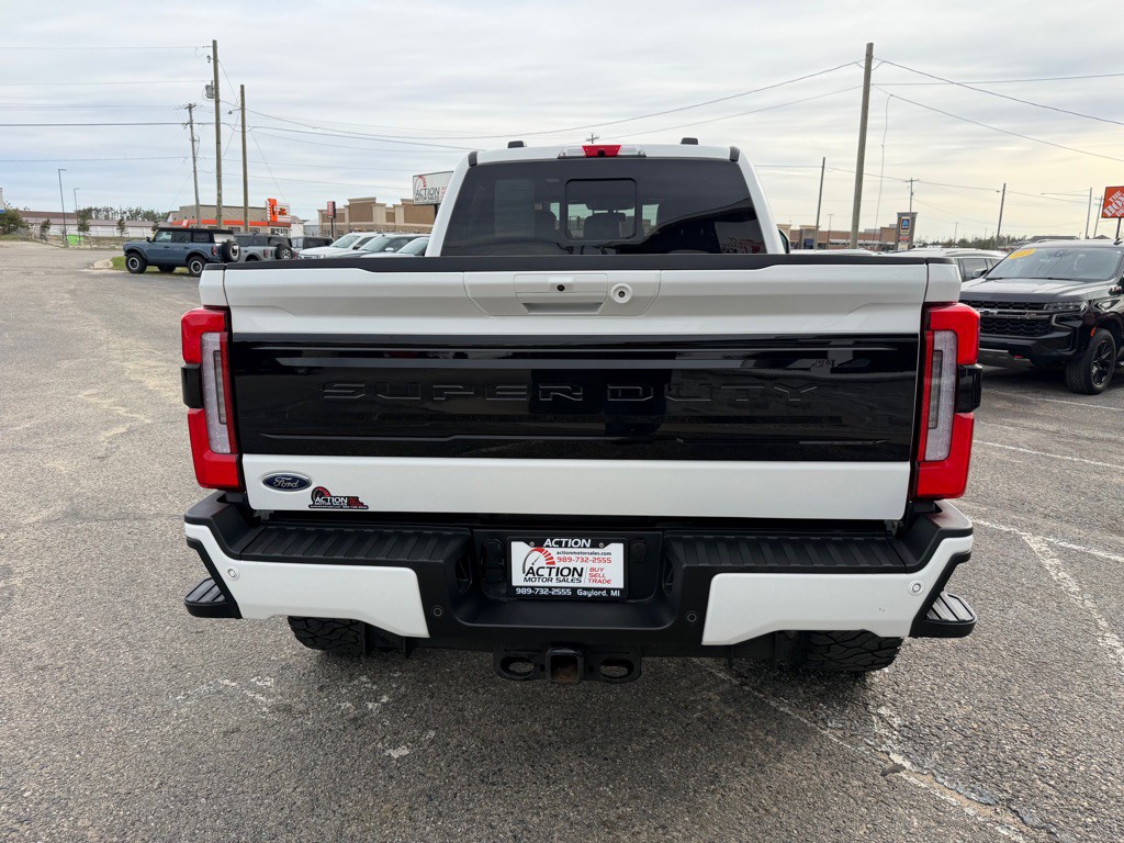 2025 Ford F-350 Image 4