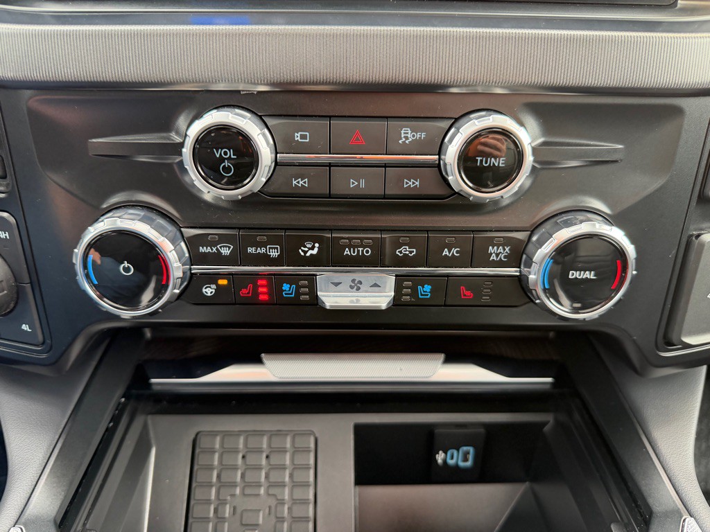 2025 Ford F-350 Image 30