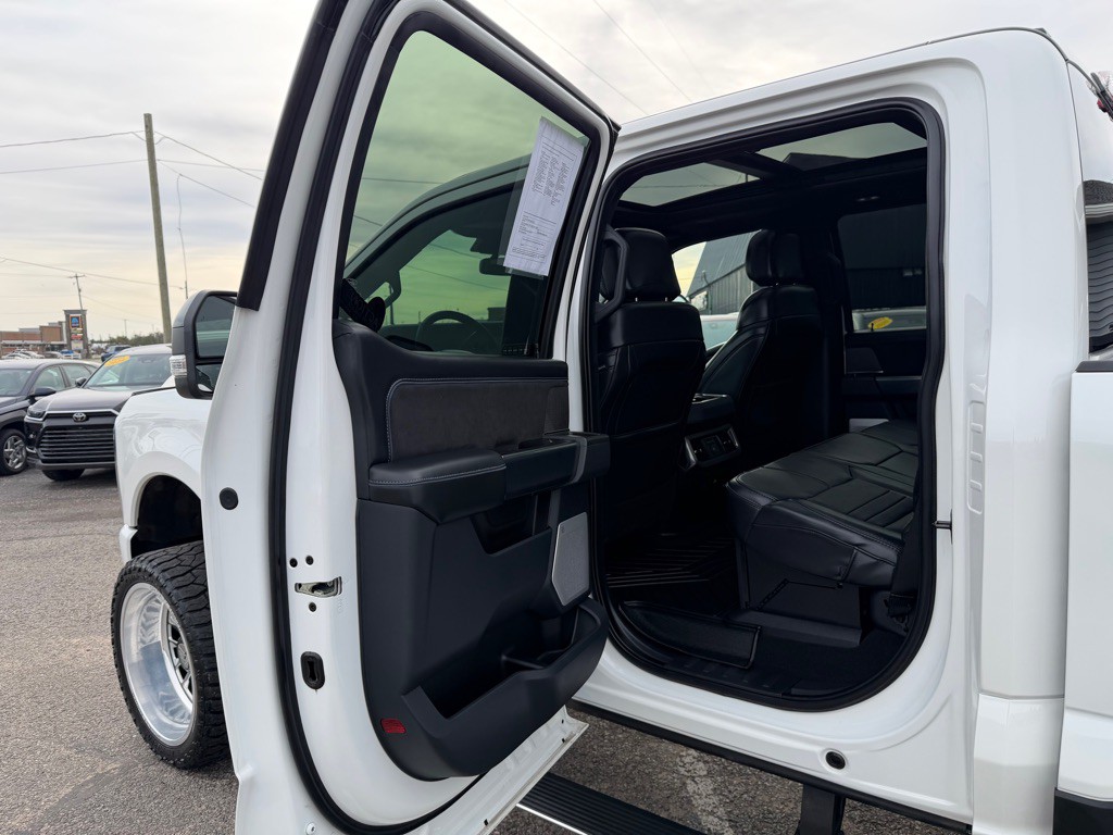 2025 Ford F-350 Image 40