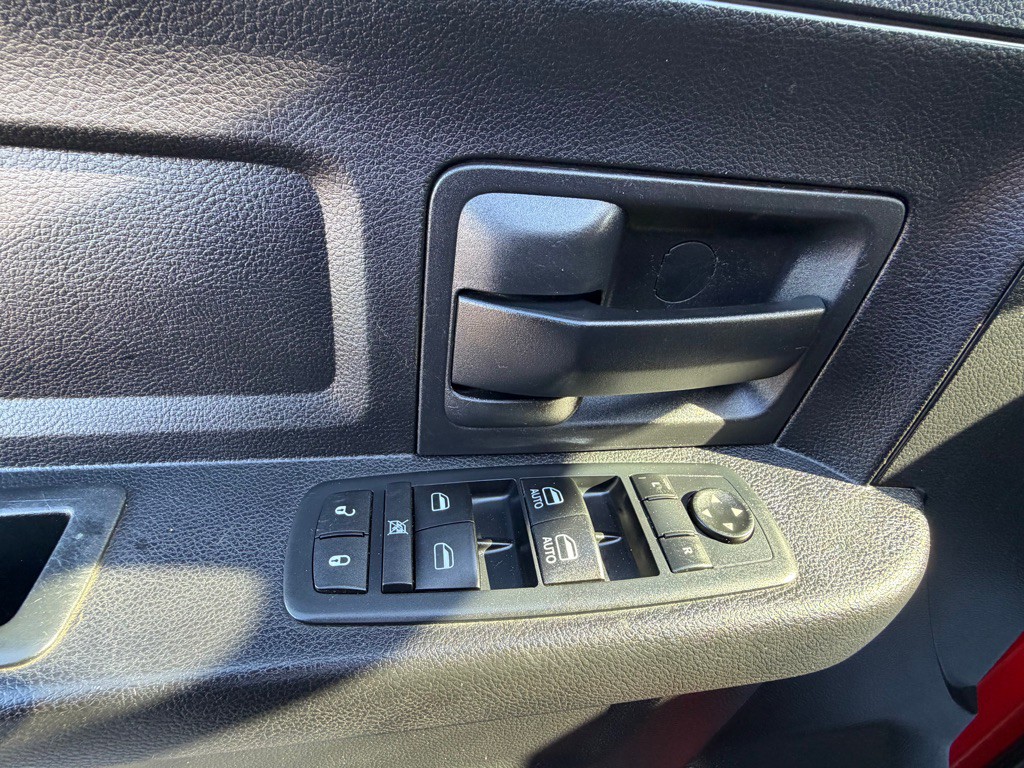 2016 RAM 2500 Image 14