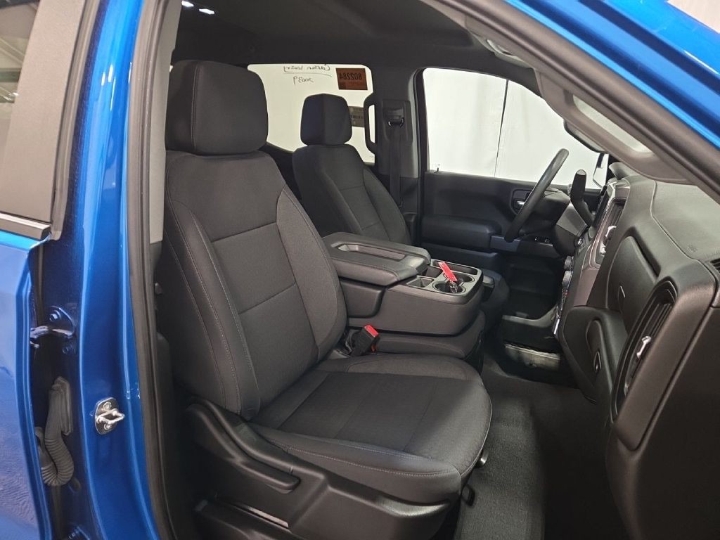 2023 Chevrolet Silverado 1500 Image 7