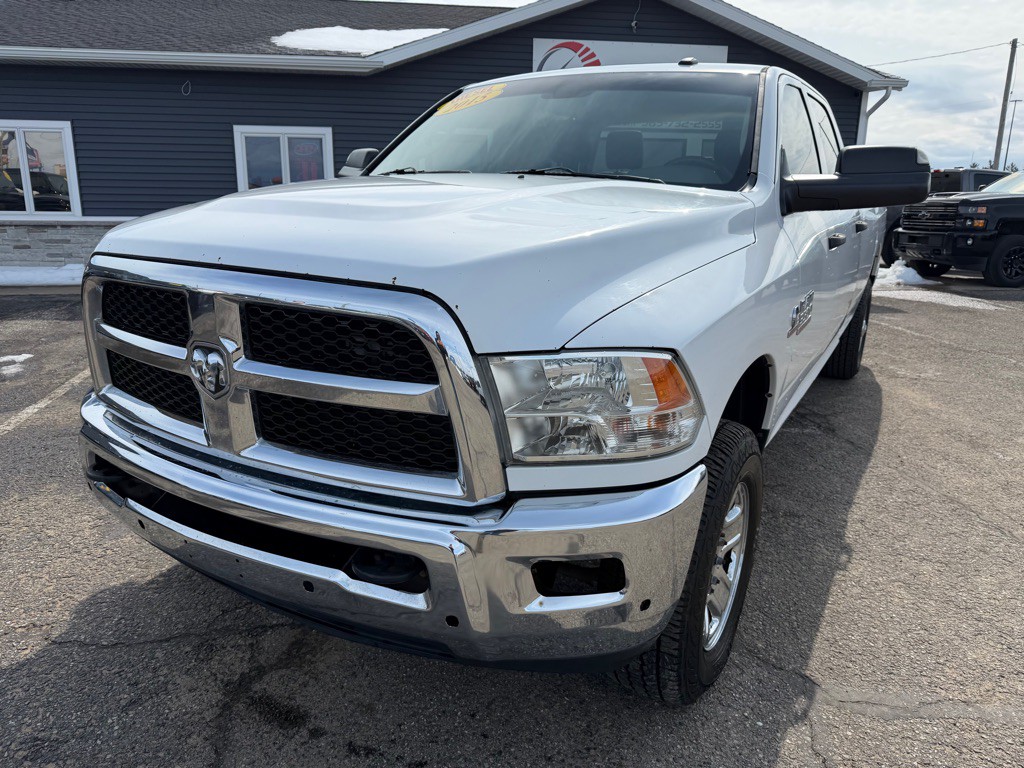 2015 RAM 3500 Image 9