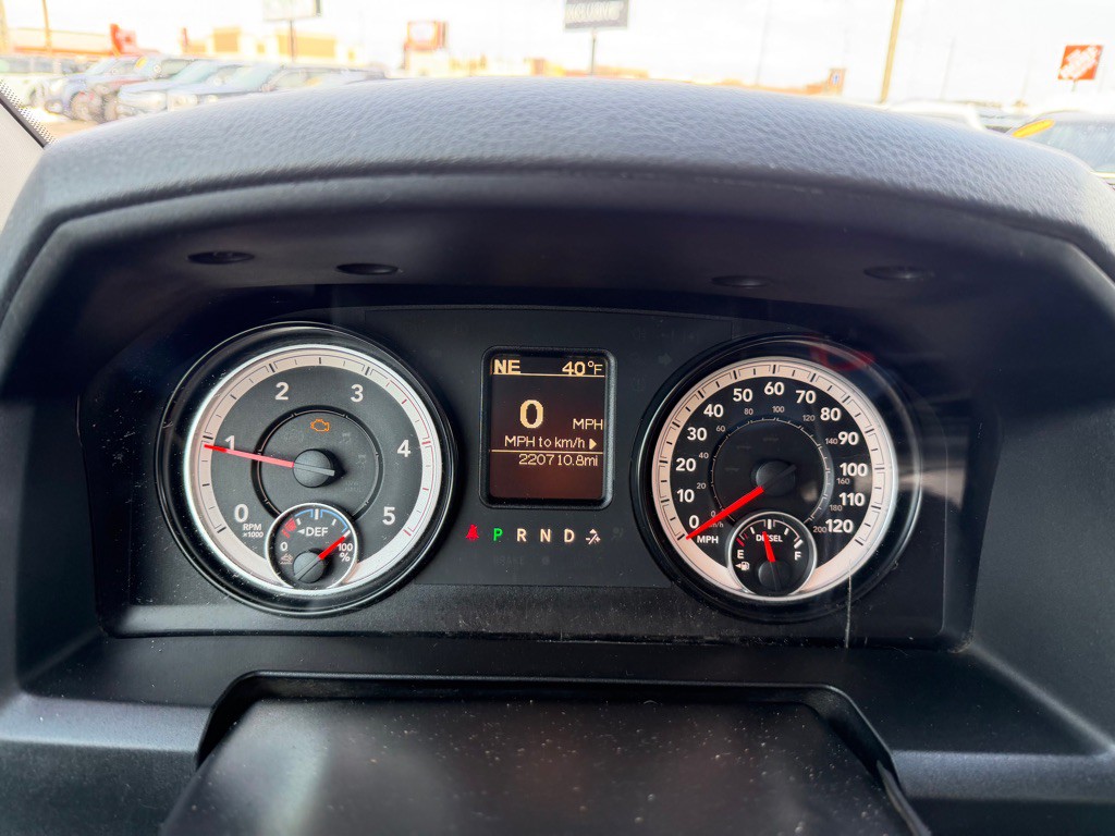 2015 RAM 3500 Image 18