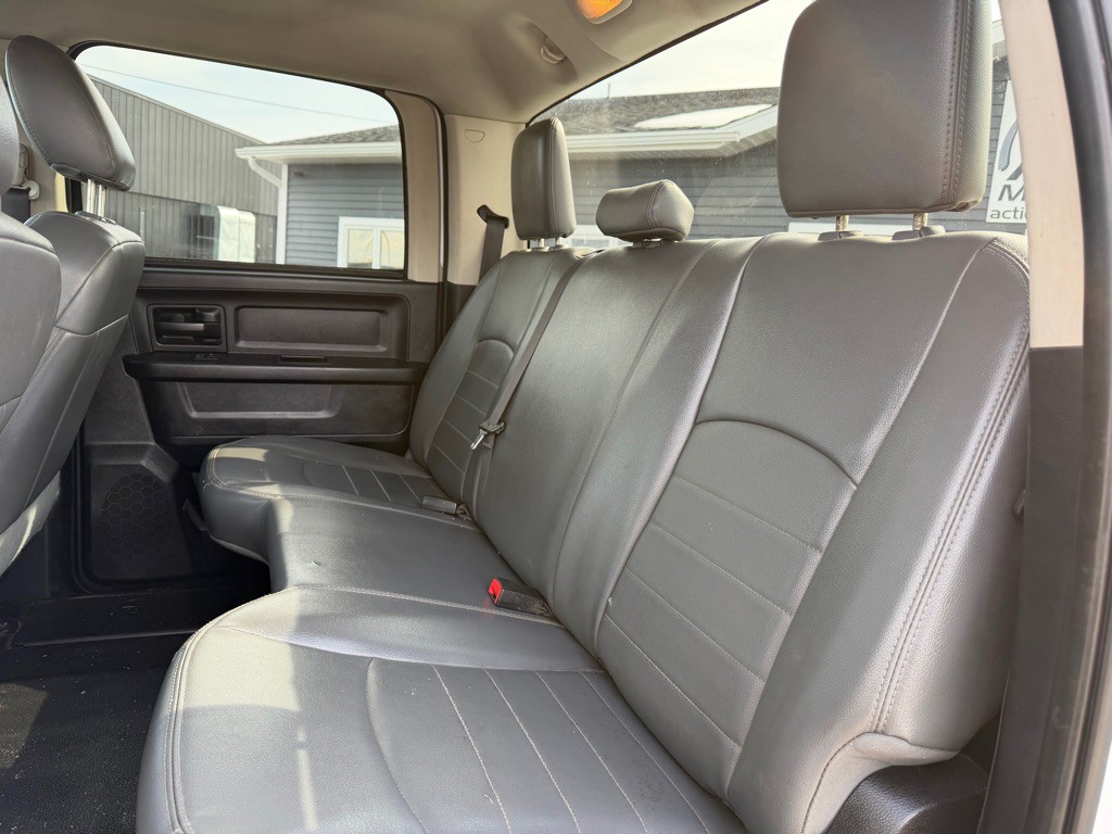 2015 RAM 3500 Image 21