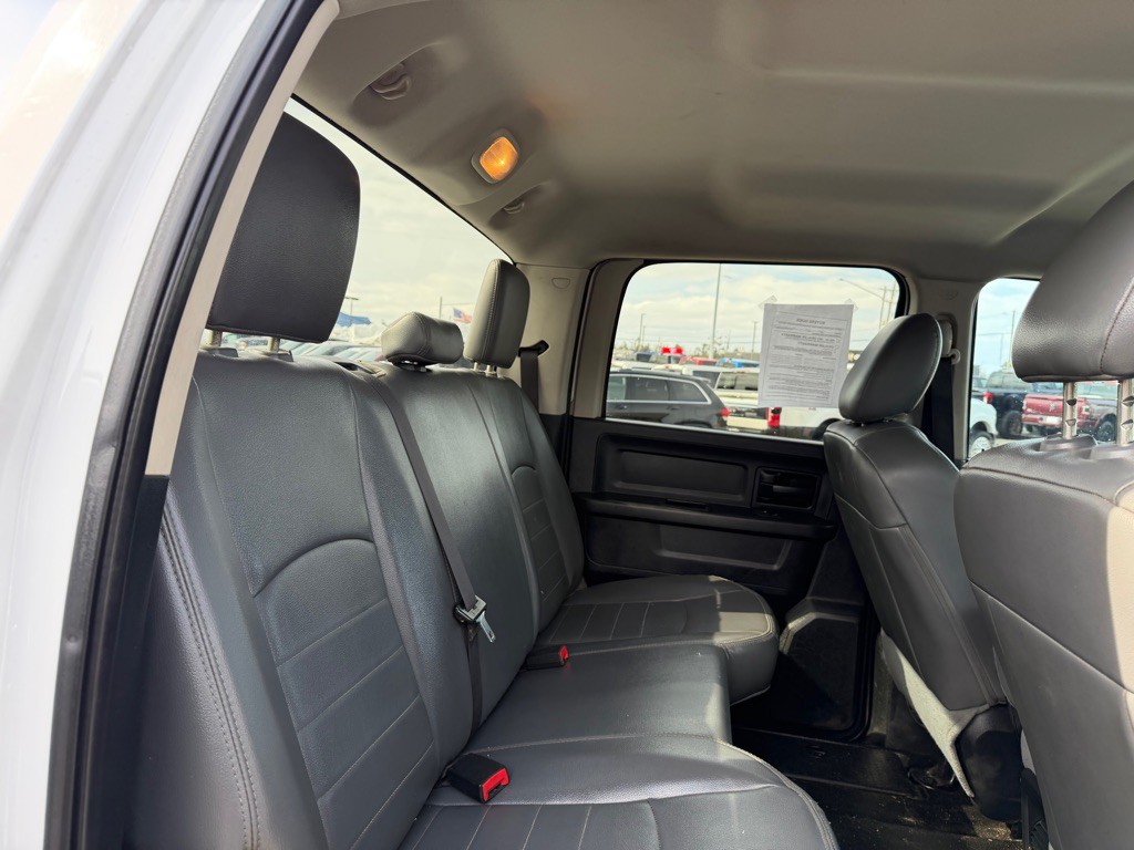 2015 RAM 3500 Image 25