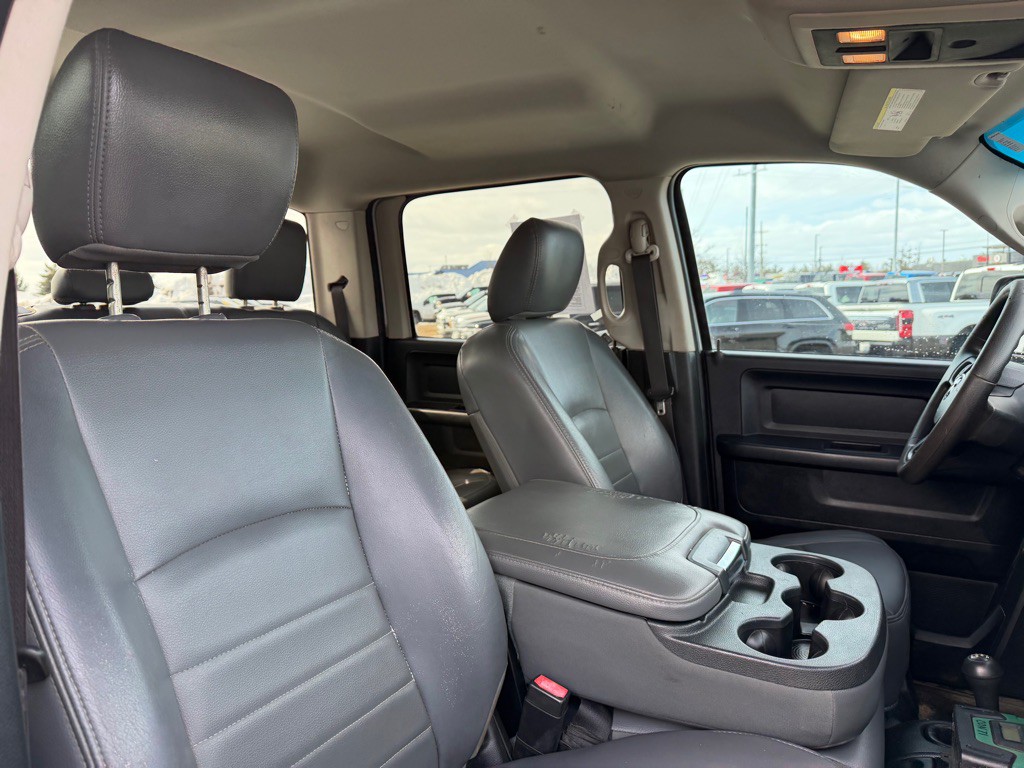 2015 RAM 3500 Image 26