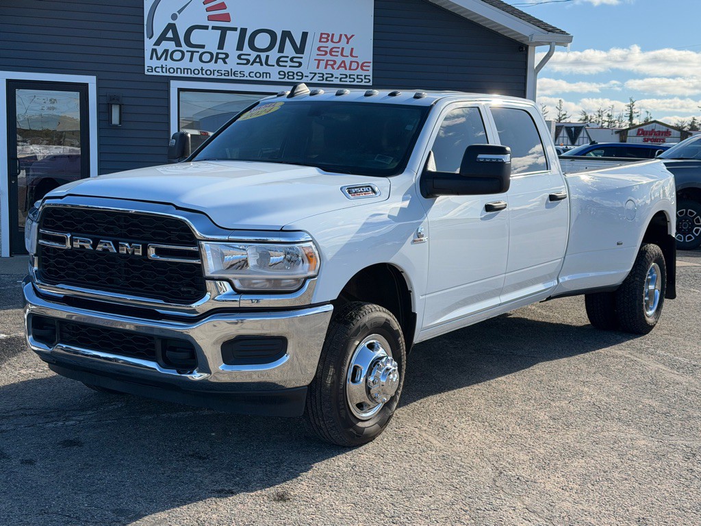 2024 RAM 3500 Image 9