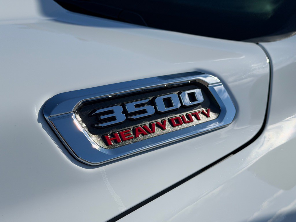 2024 RAM 3500 Image 10