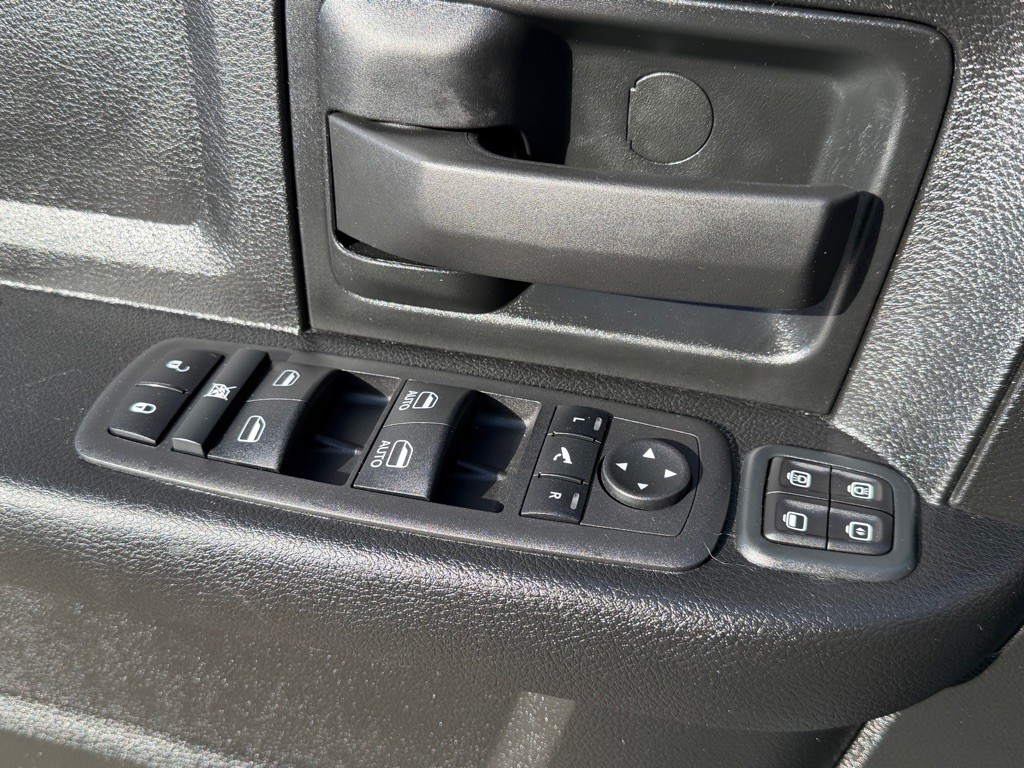 2024 RAM 3500 Image 13